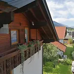 Nikolaus Und Evelyn Astner, Apartment