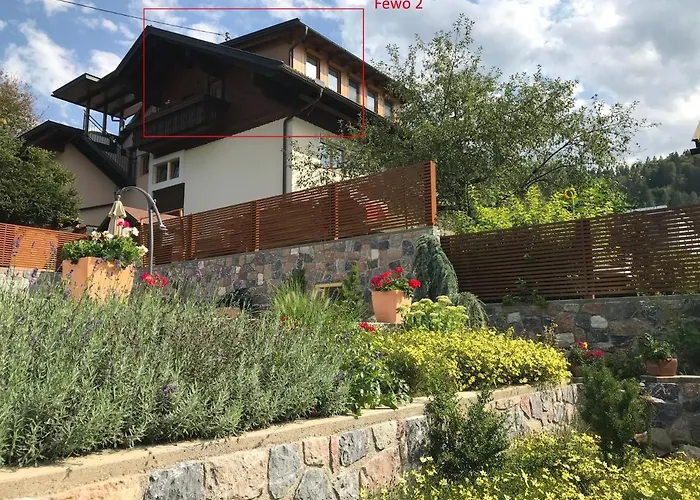 Nikolaus Und Evelyn Astner, *