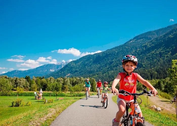 Nikolaus Und Evelyn Astner, 아파트