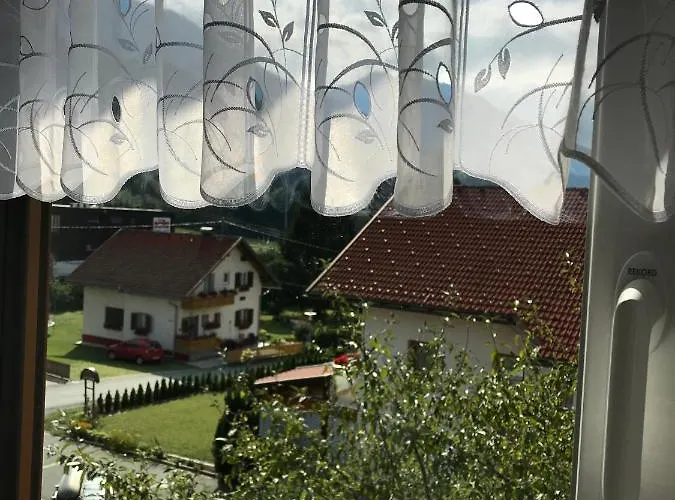 Nikolaus Und Evelyn Astner, * 트로폴라흐