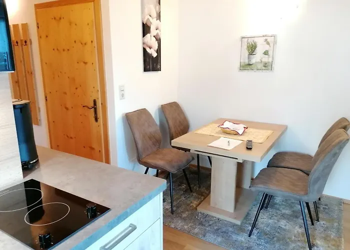 Nikolaus Und Evelyn Astner,