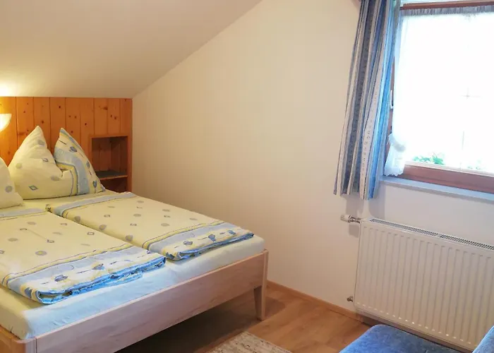 Nikolaus Und Evelyn Astner, 아파트